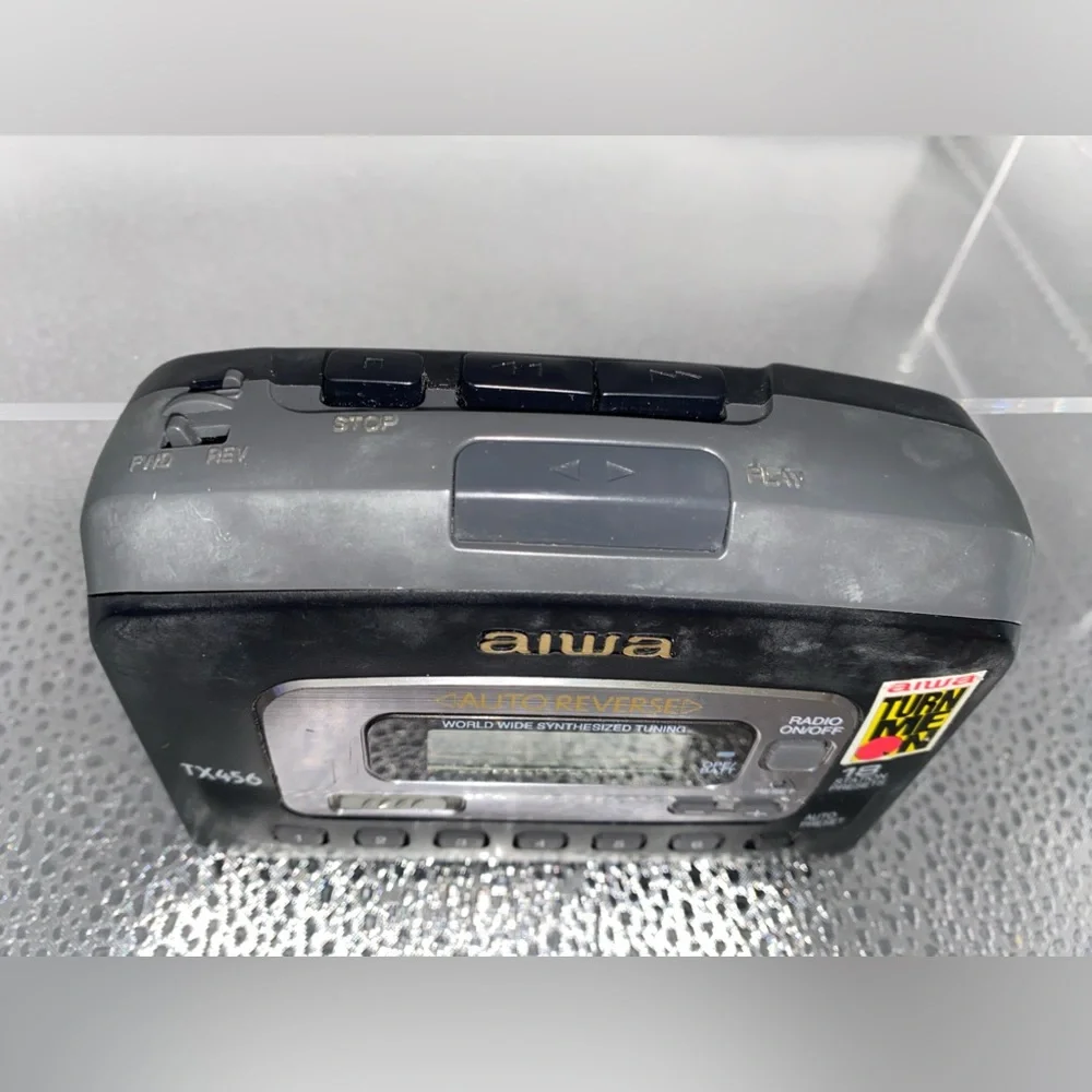 “Aiwa” Vintage TX-456 Walkman Type AM-FM Cassette Player
